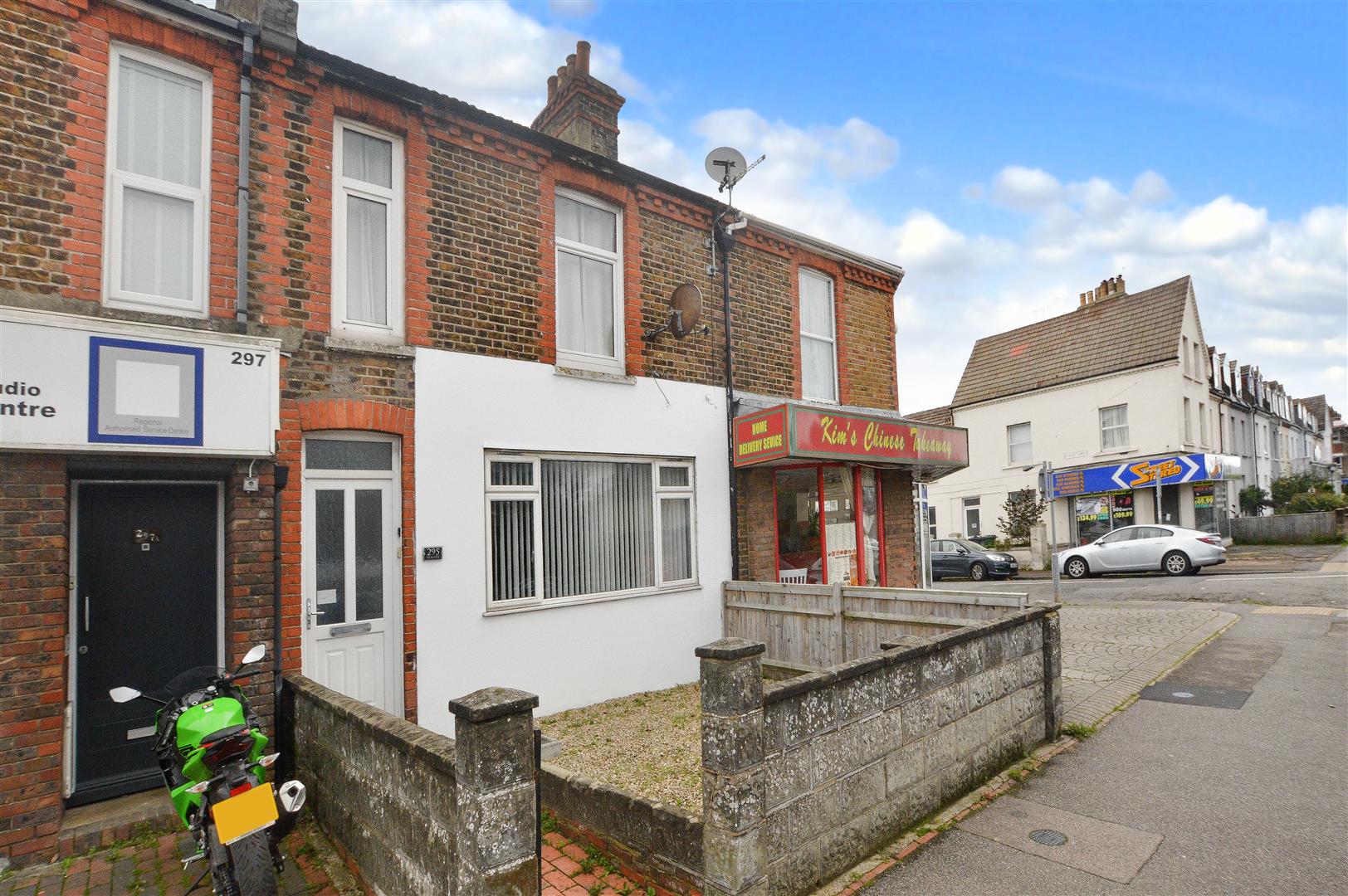 Property Details for Seaside Eastbourne East Sussex BN22 7NU Town Property Estate Agents